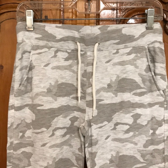 Monrow White Camo Joggers - Picture 2 of 6